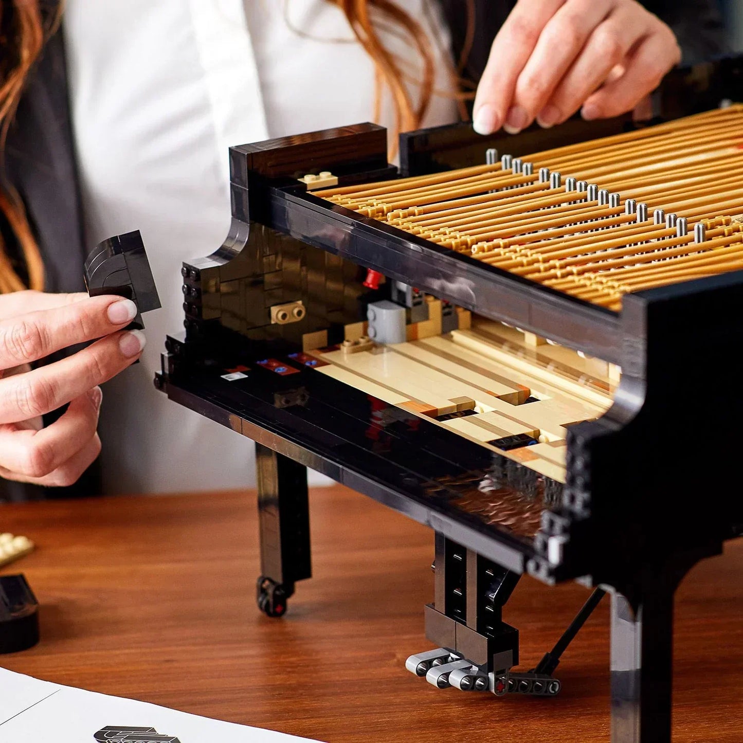 Set da costruzione per pianoforte a coda - 21323