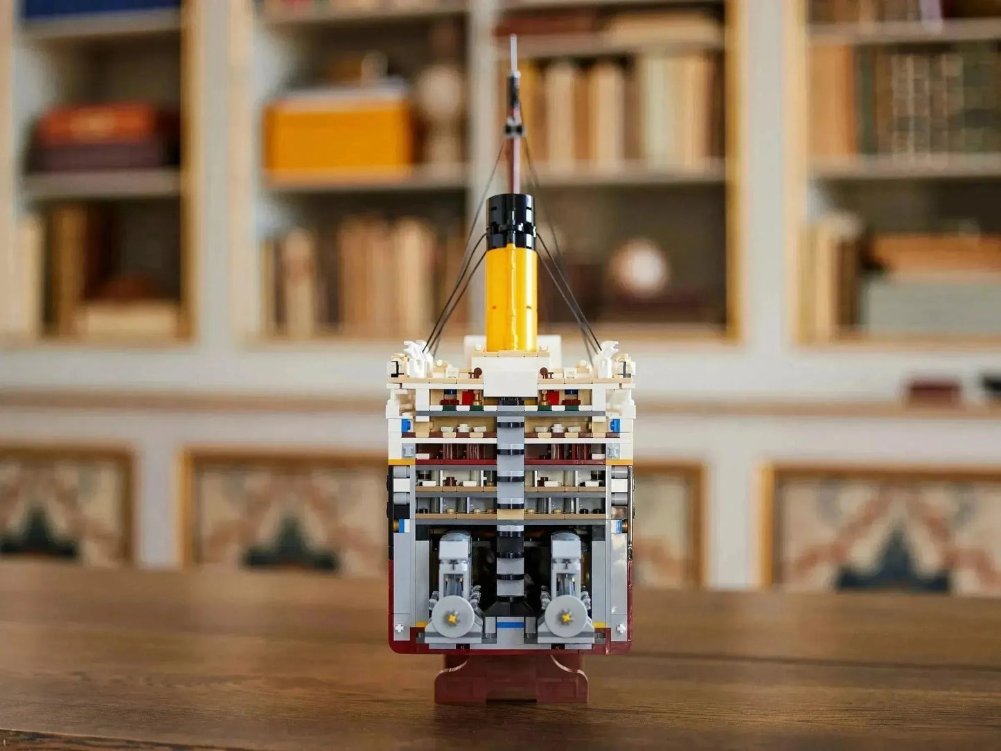 RMS Titanic Ocean Liner - 10294 🔥 Saldi di Sgombero di 3 Giorni 🇺🇸 Spedito dal magazzino negli Stati Uniti 📦 Scorte Limitate ⏳ Termina Presto
