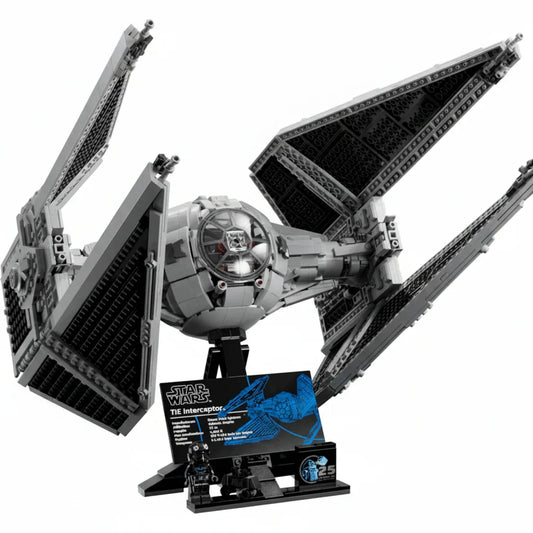 Ultimate Collector Fighter Spaceship - 75382